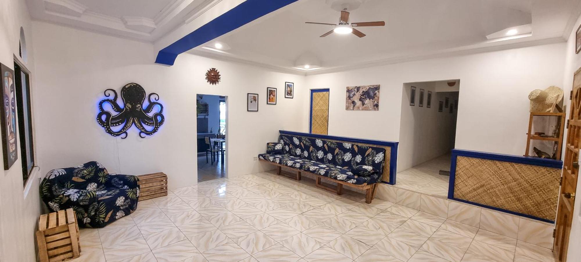 Blue House Backpackers Siquijor Vandrehjem San Juan  Eksteriør billede