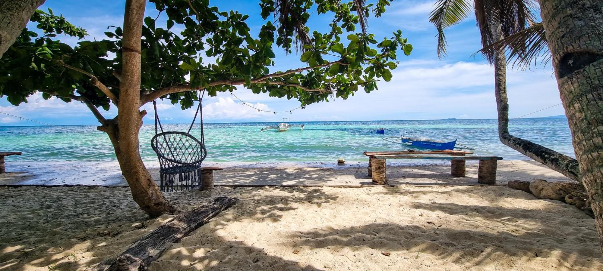 Blue House Backpackers Siquijor Vandrehjem San Juan  Eksteriør billede